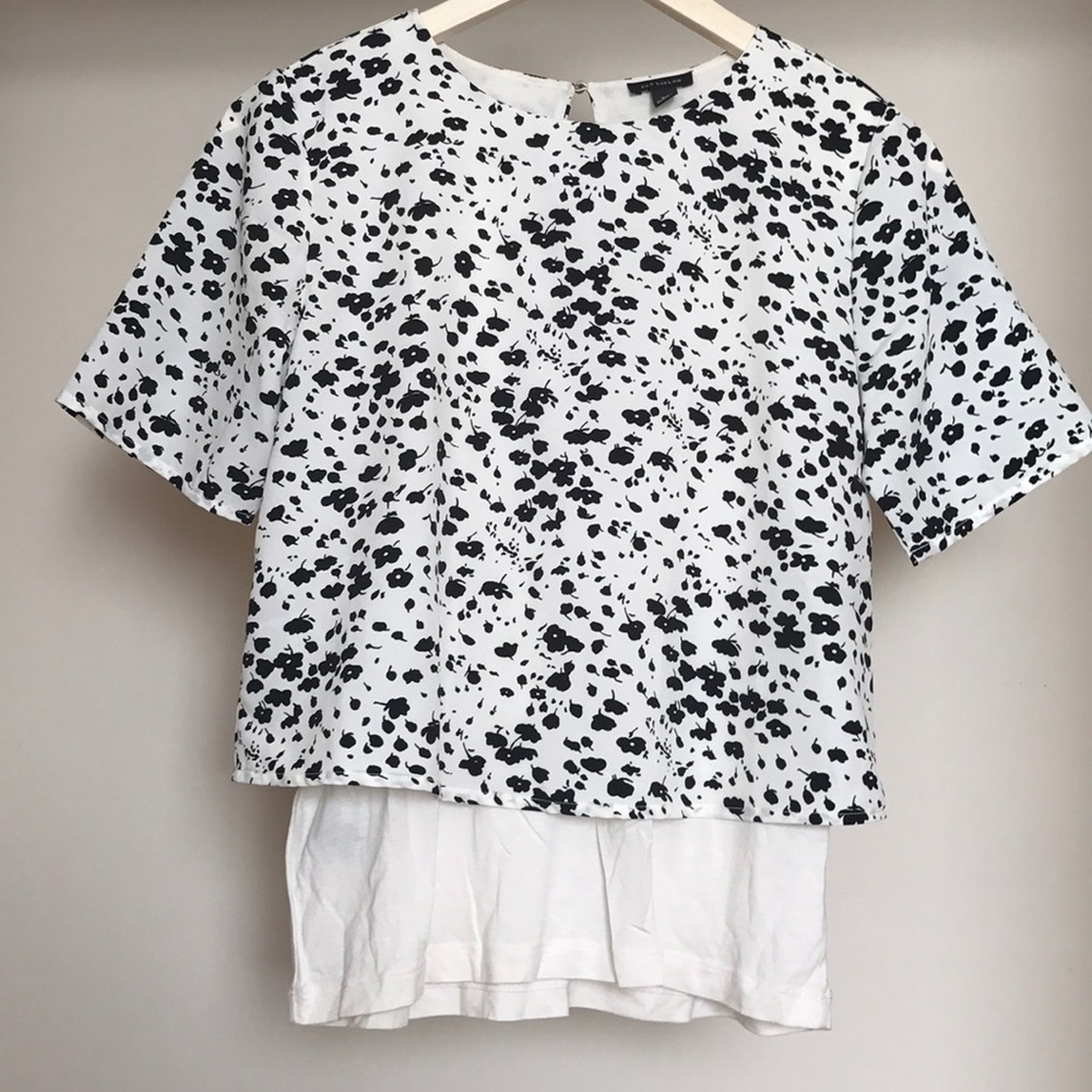 Ann Taylor XS floral blouse